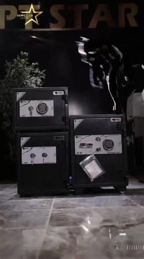 الخزنه PAnther (الاصلية) ب اسعار تبدا من 12500 مقاساتها تبدأ (40-55-67) تصميم امريكي تصفيح كامل الباب والجسم 3 طبقات ديچيتال و كوالين كوري ضد الحريق – ضد الكسر – ضد الرصاص ضمان حقيقي عشر سنوات طرق التشغيل ديجيتال كالون او 2 كالون فقط بها إنذار للسرقه المفاتيح غير قابله للنسخ درج داخلي مساحه داخليه تسع ورق A4 لوكيشن/https://maps.app.goo.gl/t7RxyaZVz48CtGsv8 Website/https://egyptstar.co/ للتواصل والاستفسار\\ https://wa.me/201123396609 اطلبها الان 🏃‍♂🏃‍♂🏃‍♂ #خزنه بالبنك #egyptstar7 #نقود #ماكينا