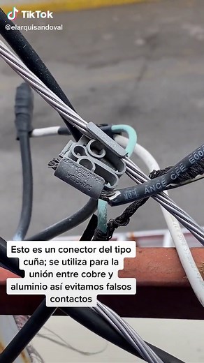 Conectores de tipo cuña en electricistas