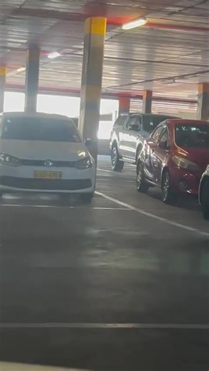 WATCH | Authorities are warning residents to be on high alert after a silver Volkswagen Polo was linked to a series of vehicle break-ins at shopping malls. The car has been spotted at multiple crime scenes, and suspects are believed to be using it to target parked vehicles. | Crime Watch Daily