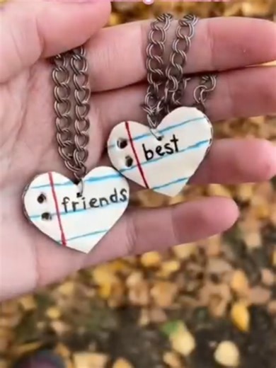 Crafting an Easy Friendship Necklace