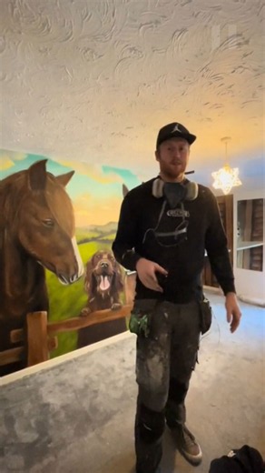 How to paint a stunning horse wall mural in 5 stages | Step-by-step mural art tutorial