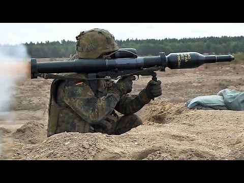 パンツァーファウスト3無反動砲(110mm個人携帯対戦車弾) - Panzerfaust 3 Recoilless Anti-Tank Weapon