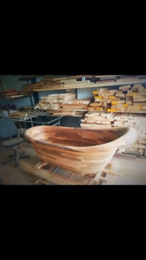 Beautifully Crafted Wooden Bathtub Display
