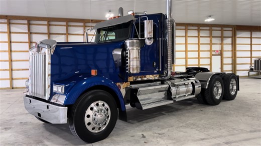 Nice Heavy Spec Kenworth W900L Ext Cab Daycab For Sale! Big Cummins Power 18 Speed, 150K miles and Warrant Remaining. For Sale! #kenworth #kenworthw900 #kenworthtrucks #graveltrain #heavyhaul