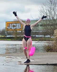 Congratulations to #JCB employee, Georgina Williams, for raising £5400 for the NSPCC with her Cold Water Swim Challenge which involved swimming in 10 JCB dealer locations across the country in under 10 degrees. Discover more: brnw.ch/21wHy0a. | JCB