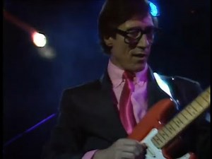 HANK MARVIN / Shadows live "Shadoogie"