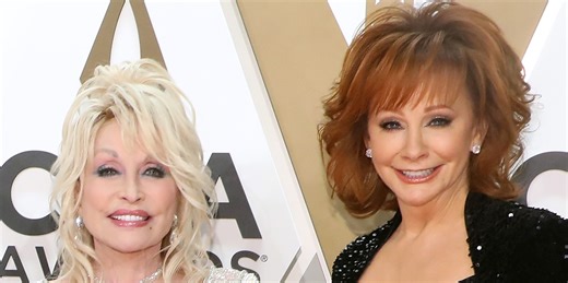 Reba McEntire Slams Fake AI Photos of Her at Dolly Parton's Deathbed