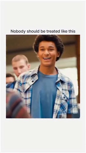 ON ZE on Instagram: "A powerful and moving look at Colin Kaepernick's journey. This series is a must-watch! #ColinInBlackAndWhite #ColinKaepernick #Netflix #BlackStories #Activism #representation"