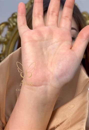 Nouvelle collection de modèles « RINA » en tissu royal