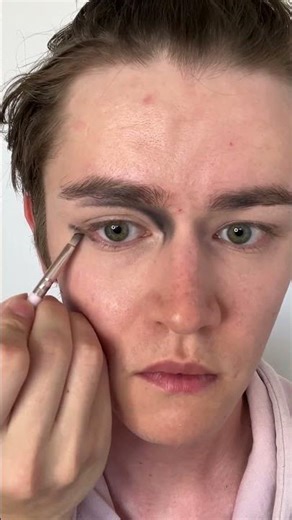 Black swan inpired makeup