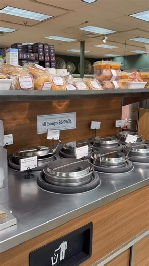 Palmer's Market in Darien, CT on Instagram: "❄️🍲 Cold weather calls for warm soup! As we prepare for the incoming snowstorm, now is the perfect time to stock up on comfort foods you can cozy up with. Palmer’s Market has fresh soups, made daily, to help get you through! Today’s selection includes: •Chicken Noodle Soup •New England Clam Chowder •3 Bean Vegetarian Chili •Black Bean Soup •Turkey Chili with Beans •Carrot Ginger Soup •Split Pea Soup with Ham •White Chicken Chili Get it while it’s hot