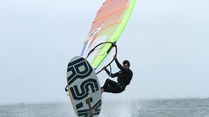 Voile. Championnat du monde RS:X : Le Coq prend les commandes, Top 10 pour Goyart et Giard