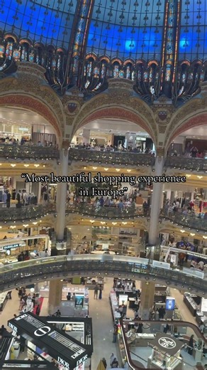 Visit the galleries Lafayette !