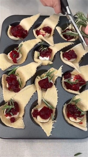 5.7K views · 31 reactions | best holiday side dish #cooking #recipe  This video was produced by Network Media and Lucy Diamond | The Simple Dish | Facebook