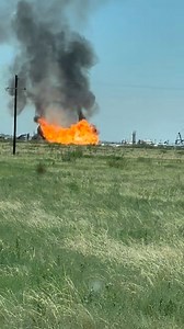 43K views · 174 reactions |  #Hoy viernes 25 de julio, 2025. Otra vista de las enormes llamaradas en las coordinadas (32.1439720, -101.9746410) de acuerdo a testigo, indica que es al NE de Midland, Texas, pero aún nada confirmado. No hay más información al momento, estamos trabajando para obtener más detalles. En cuanto tengamos más datos, actualizaremos esta noticia en desarrollo. #Incendio #Petroleo #WestTexas Video por Orlando N Daisy Avila | Patsy Casas Telemundo20 | Facebook