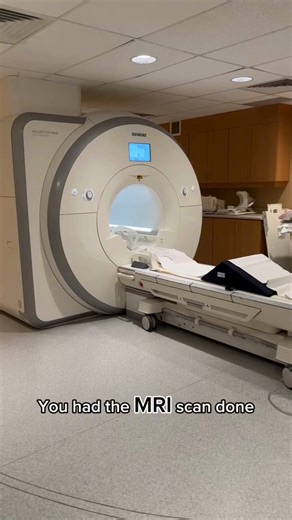 After seven months of unexplained numbness in her left arm, blurry vision, fatigue, and a body that felt increasingly unfamiliar, Arius went through it all — MRIs, bloodwork, nerve tests, hospital visits, even a spinal tap — searching for answers. On March 2, 2021, the answer finally came: multiple sclerosis. What looked invisible from the outside had been a constant, exhausting battle on the inside. The relief of finally having answers mixed with the grief of hearing the truth she had feared fo