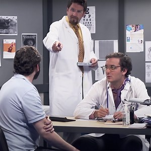 À l'ancienne : pendant la visite médicale | PALMASHOW