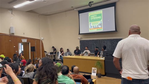 Democratic Shills can't even fill up a room. 😂🤣😅