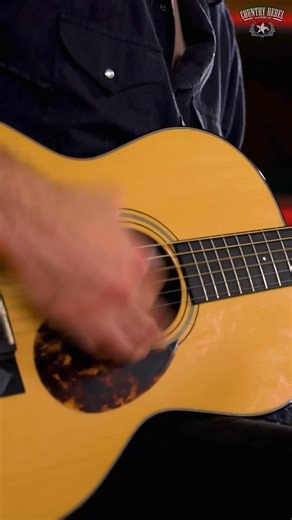 Watch the legendary Johnny Lee perform his song "Looking For Love" | Country Rebel