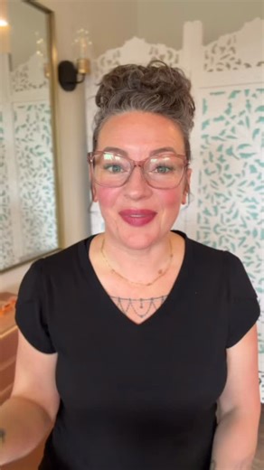 I repaired her permanent bracelet FOR FREE! I offer all of my clients a … 🌼FOREVER GUARANTEE 🌼 As long as they still have their chain, then they don’t have to worry at all because I will re-weld and/or do any repairs needed at NO COST to them! Providing a great client experience is worth more than a few minutes my time. And although I’ve never had a client’s permanent jewelry break at the weld site, I have had to repair links on chains due to breakage from outside causes. Remember to The weld 