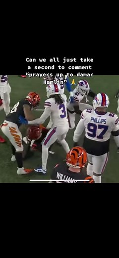 Just one second from your time. Tee Higgins crying damar Hamlin. #nfl #fyp #teehiggins #damarhamlin #bills #foryou #foryoupage #fypage