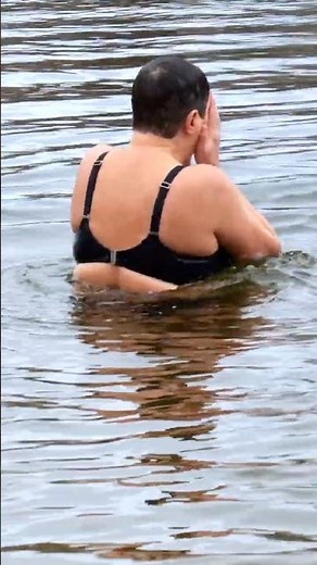 Epic Women’s Ice Challenge ❄️ Screams & Splashes Go Viral!