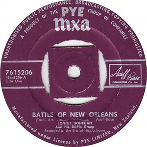 Lonnie Donegan And His Skiffle Group - Battle Of New Orleans