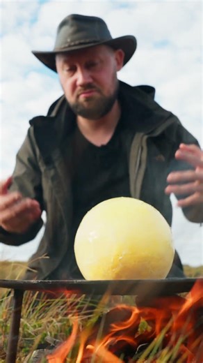 The egg is judging my life choices in silence. 🥚#sizzle #asmr #ostrichegg