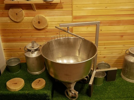 Antique Cream Separator Value (Identification & Price Guides)