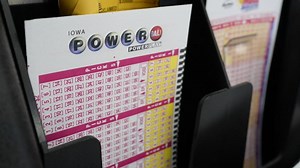 Powerball drawing 4-25-22: No jackpot winners, grand prize now up at $454 million