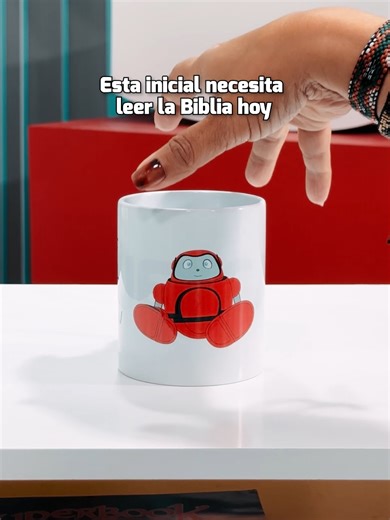 Esta inicial necesita leer la Biblia hoy…👀 Todos necesitamos leerla… ¿qué esperabas? 😂 #superlibro #cristianos #biblia #versiculosbiblicos #jovenescristianos