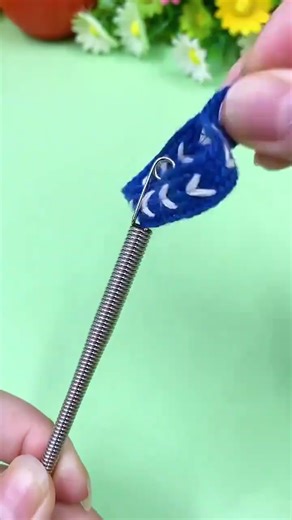 Stainless Steel Flexible/Bendable Spring Multi-Purpose Elastic/Rope Drawstring Threading Tool.