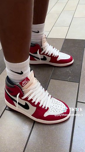 Sneakerhead's Delight: Unboxing Jordan and Nike Kicks!