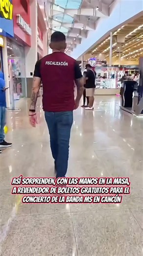 📍 #Cancún: Sorprenden a sujeto revendiendo boletos para el concierto de la Banda MS. 🎷🎶 ¡Recuerda que las entradas son gratuitas! ✋🛑 #BandaMS #fyp #viral | Detalle Informativo