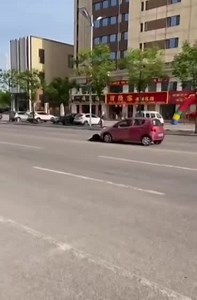 Professional Chinese insurance scammer is showing off his superb skills