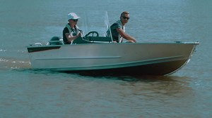 Buster XS serves perfectly as a commuting boat at your summer house or as a reliable fishing buddy. It is a light but sturdy boat with high quality aluminium hull and smooth driving qualities. Two versions of the model are available: the Buster XS that is operated from the aft seat with a tiller and the XSr that has a console. More information: - Buster XS https://hubs.la/Q01HDPbW0 - Buster XSr https://hubs.la/Q01HDQ5M0 | Buster Boats