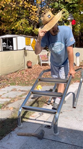 REMOVING MY SWIMMING POOL LADDER #swimmingpool #ladder #tutorial #shorts