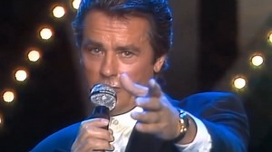 662K views · 15K reactions | Comme au cinéma · Alain Delon [video officiel] | Neptunia Roma | Facebook