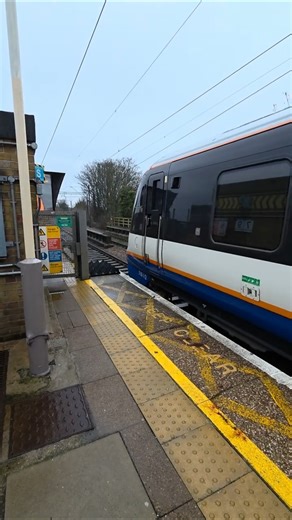 TFL Class 710 No 710112 departs White Hart Lane. 25/01/2026 #railways #trainspotting