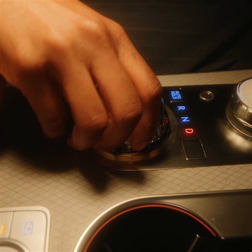 11K views · 210 reactions | The rotary-type dial is specially designed for the central console. It’s trimmed with jewel finishes and supports intuitive operation. The new 2025 GV80. | Genesis USA | Facebook