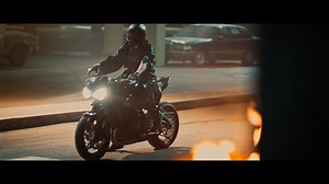 พบกับสุดยอดสมรรถนะและสไตล์สุดเท่ ของ Triumph Street Triple ในภาพยนตร์ แอ็คชั่นผจญภัยเรื่อง "Birds of Prey" ที่เข้าฉายแล้ววันนี้ในโรงภาพยนตร์ สัมผัสประสบการณ์การขับขี่ของ New Street Triple ด้วยตัวคุณเองได้แล้วที่ผู้แทนจำหน่ายไทรอัมพ์ 14 แห่งทั่วประเทศ ลงทะเบียนเลย คลิก! http://bit.ly/2MYQifx | Triumph Motorcycles