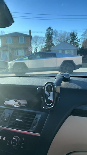 This is the ugliest thing i’ve seen in my life #cybertruck