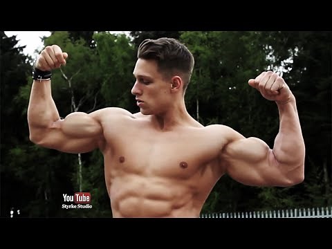 Gymshark Muscle Model Steve Kris Posing Flexing Bodypower Styrke Studio