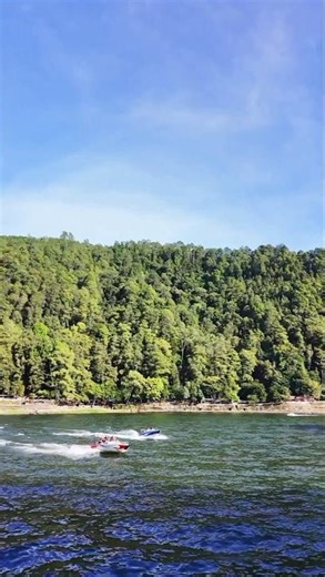 Makan bakso di Sarangan lake magetan#saranganmagetan #saranganlake #staycation #touring #liburan