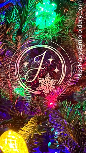 Etching Christmas Ornaments with Silhouette Curio 2 🎄 | Christmas Crafting | #Curio2 #etching