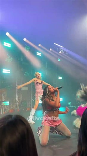 KATSEYE “ MIA ” Live | @ Melbourne Pop Up Performance 🩷✨💫✨💖