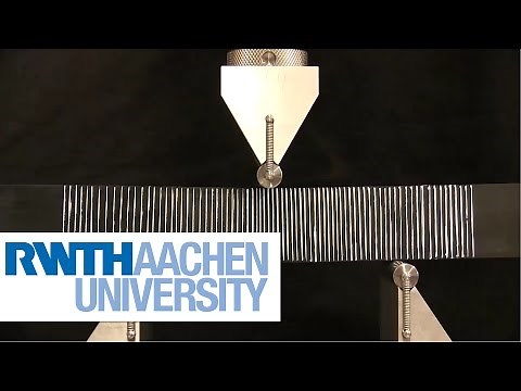 Three-Point Bending Test on Beam