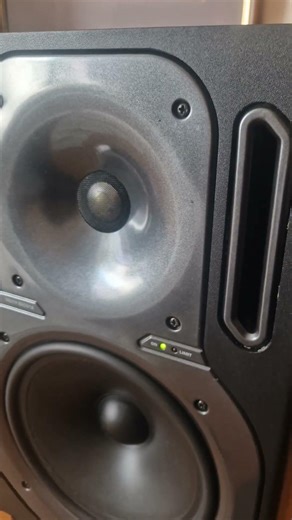 Behringer truth b2031a | Monitoare Active