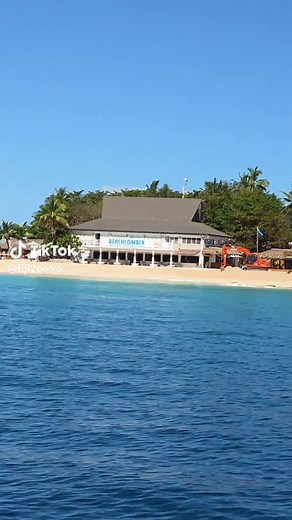Beachcomber Island Resort Fiji | Mamanuca Islands Travel