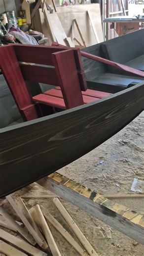 Black and red 12ft pirogue ready for the swamp #Cajun #swamplife #bayoulife #bayoucountry #pirogue